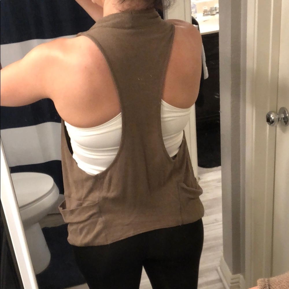 Vest - Picture 2 of 2